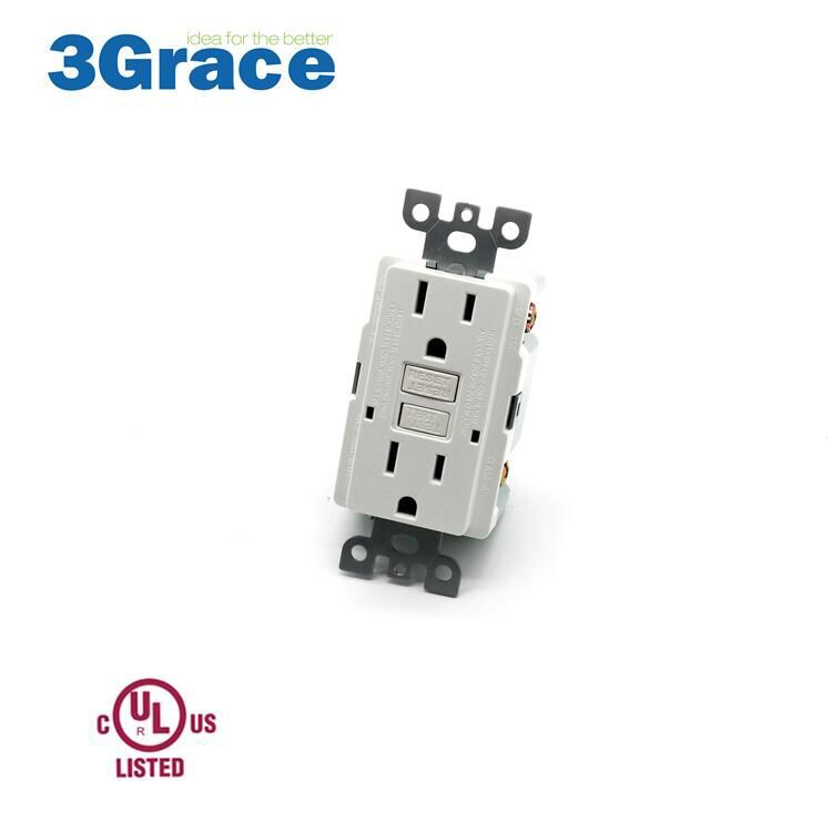 220V White GFCI receptacle Outlet